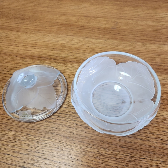 Vintage MCM Viking Clear Satin Glass Cabbage Design Lidded Dish - Picture 4 of 11